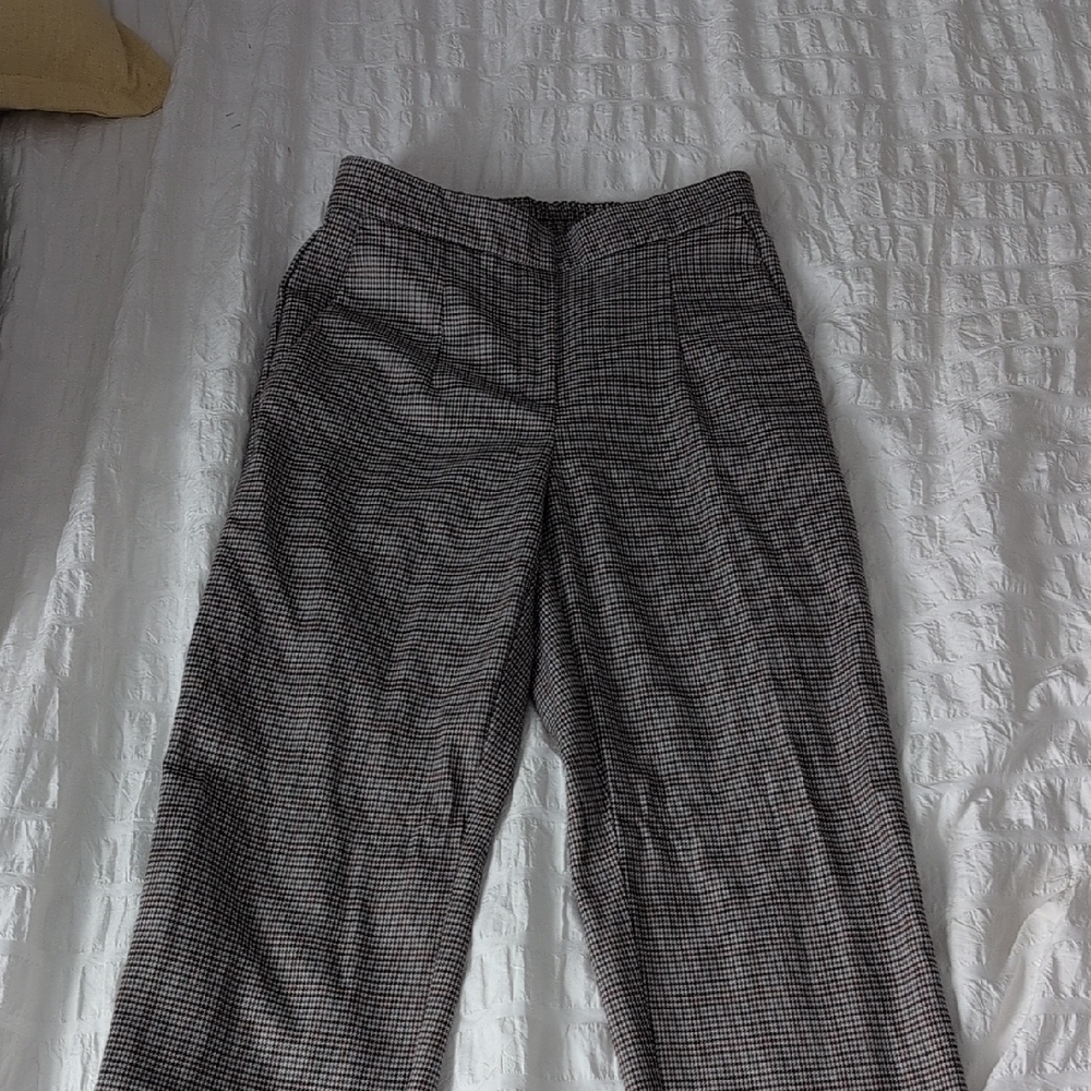 Dynamite Women's Black and Gray Patterned  Dress Pants